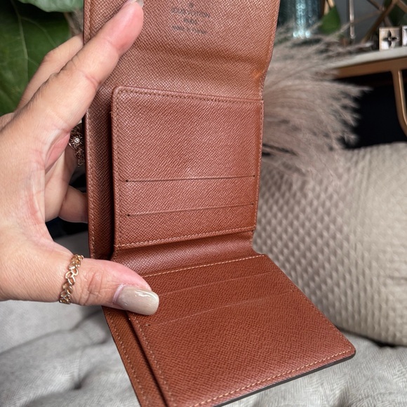 Louis Vuitton Vintage Monogram Wallet - Picture 3 of 16